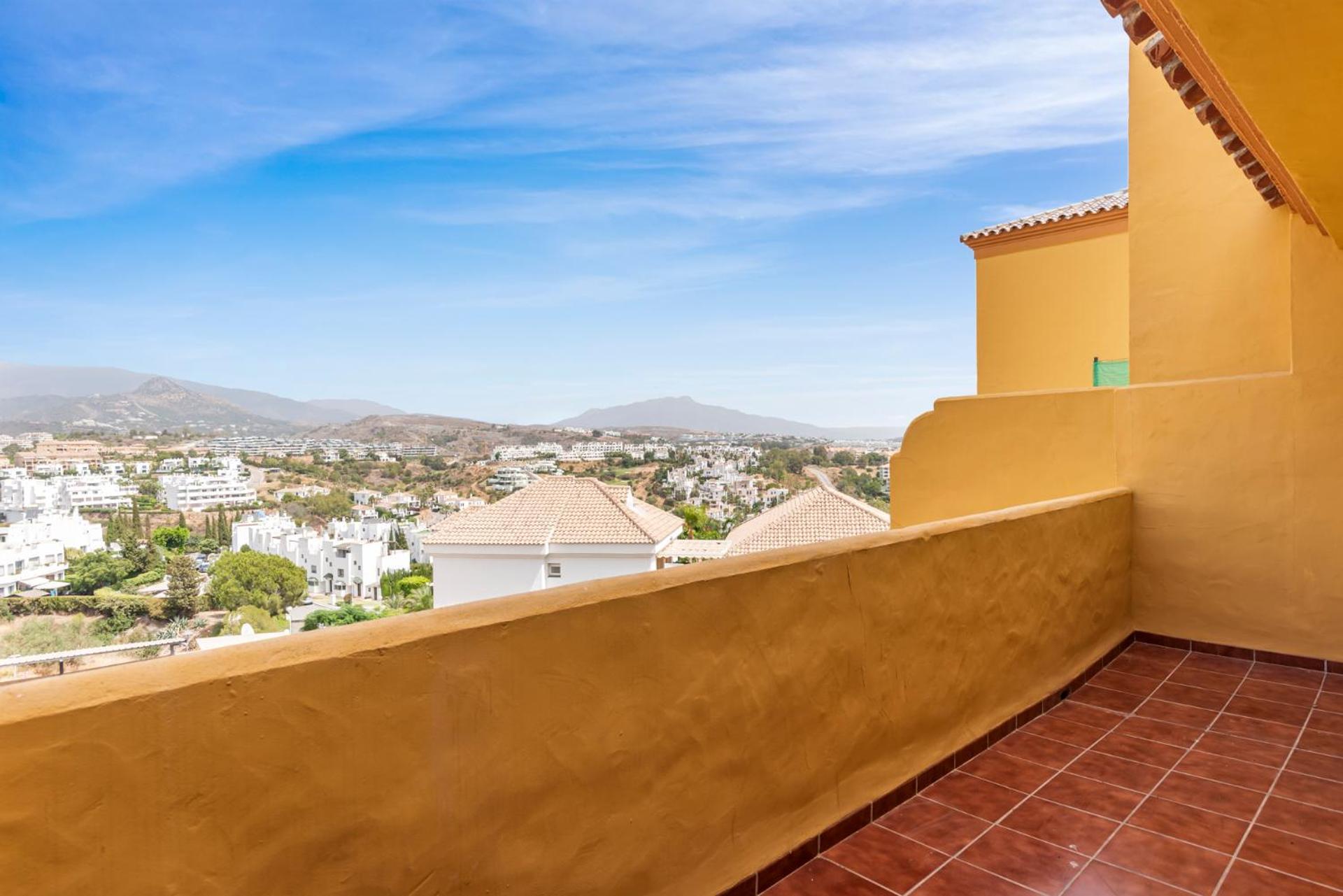 Sky And Sea Estepona Penthouse Exterior photo